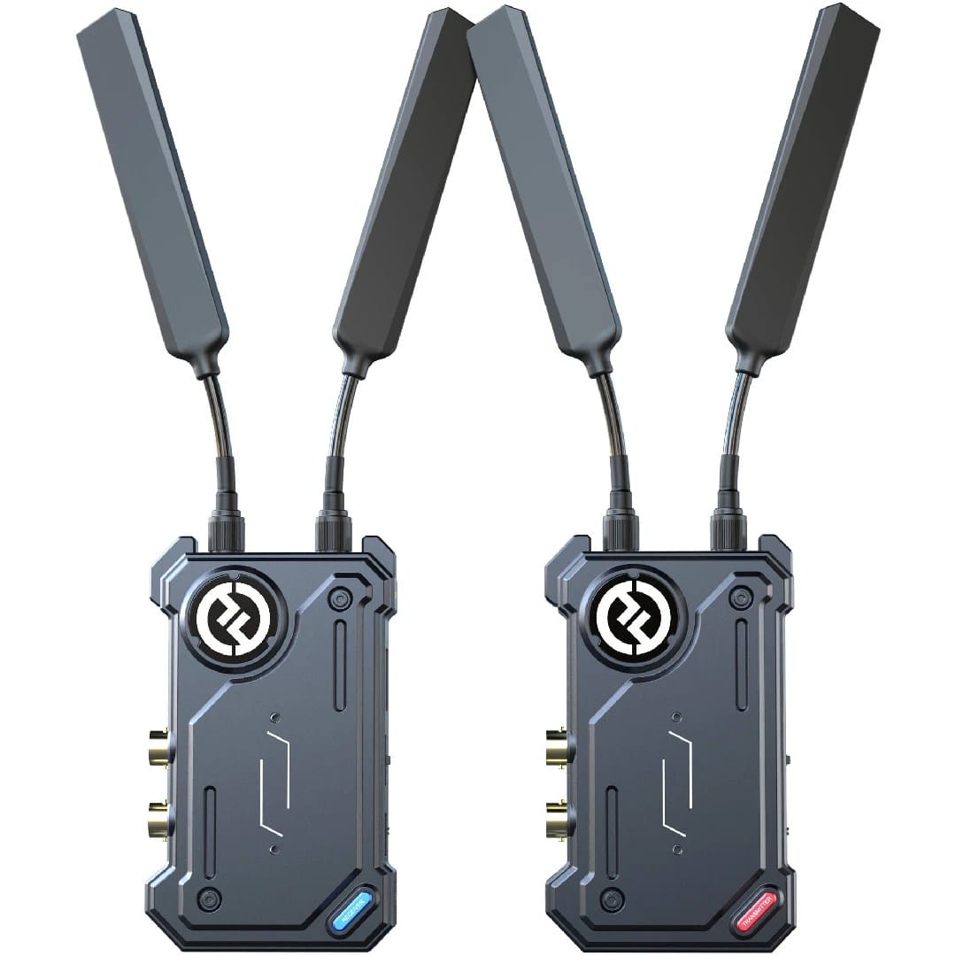 Hollyland Cosmo C1 Wireless Video Transmission System with antennas